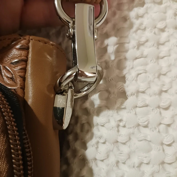 Concealed Carry Tan Tooled Cowhide Organizer Crossbody by Gun Tote'n Mamas EUC - Picture 11 of 16